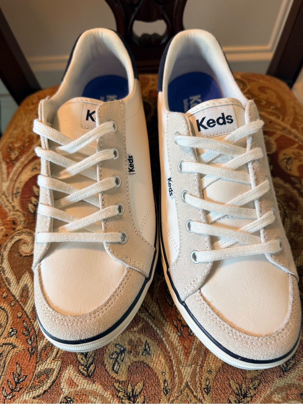 KEDS Blissarch. Arch Support Breathable. NWOT. Leather/Suede trim. 9.5